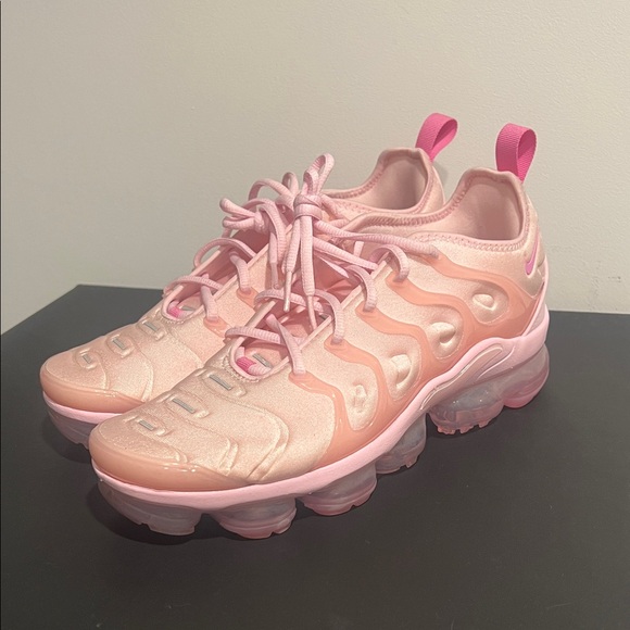 Pink Nike Vapormax - Picture 1 of 4